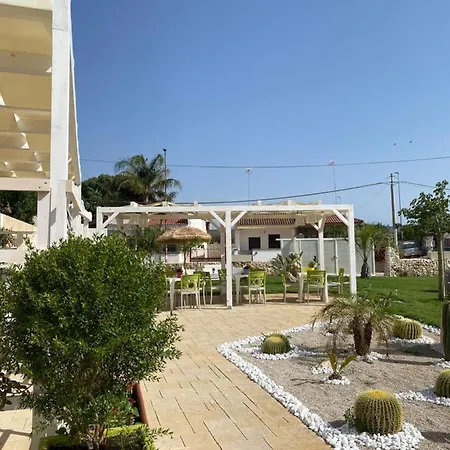Diletta Residence, Con Piscina Ξενοδοχείο με διαμερίσματα
