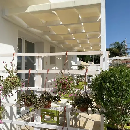 Lejlighedshotel Diletta Residence, Con Piscina *