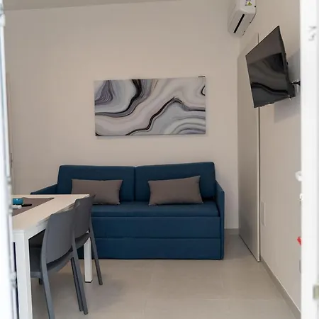 Diletta Residence, Con Piscina